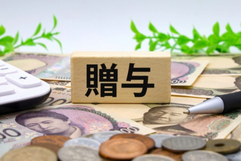 【ケース別】3,000万円の贈与税はいくら？税額を賢く抑える方法も紹介